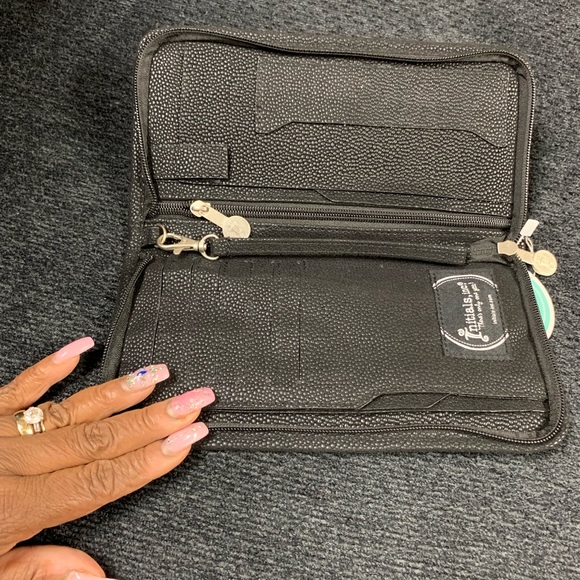 H3 Clutch Wallet - Picture 5 of 8